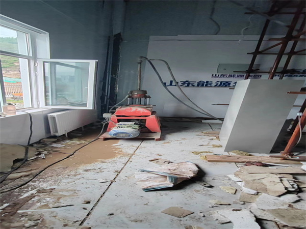 大石桥地基基础下沉墙体裂缝加固注浆顶升施工