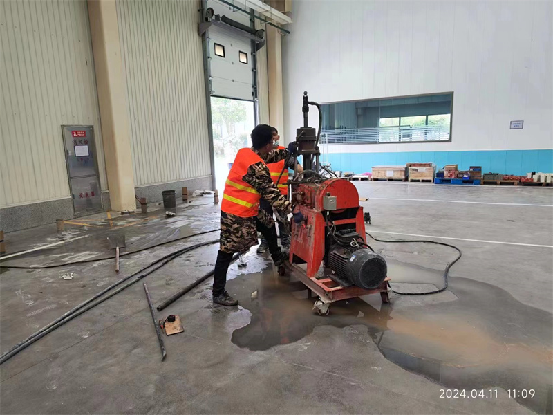 大石桥厂房地面下沉塌陷注浆加固施工